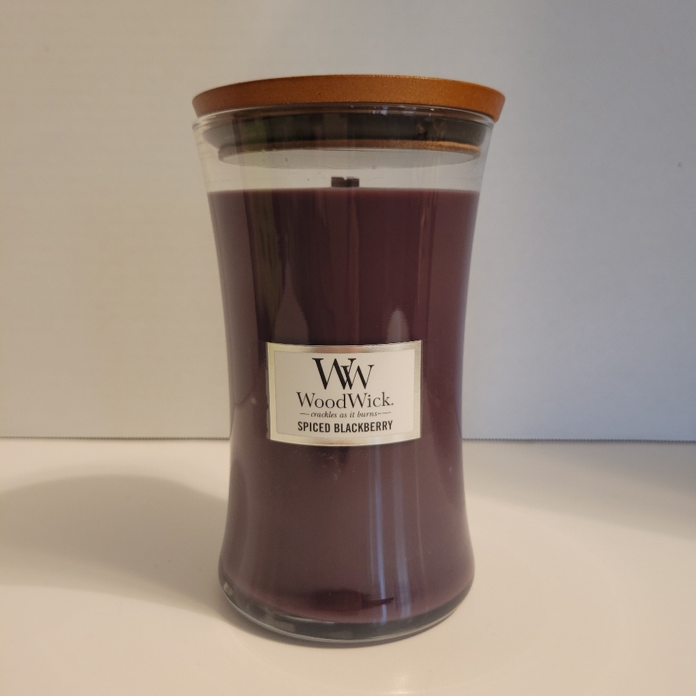 Woodwick Spiced Blackberry Large Hourglass Candle, 21.5 oz. New.